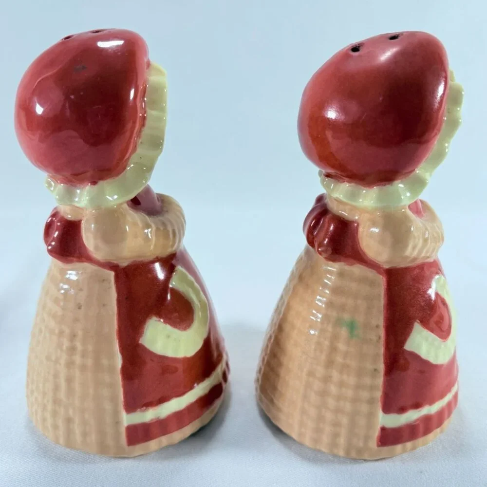 Vintage 1970s Ceramic Burlap Rag Doll Salt &‎ Pepper Shaker Set